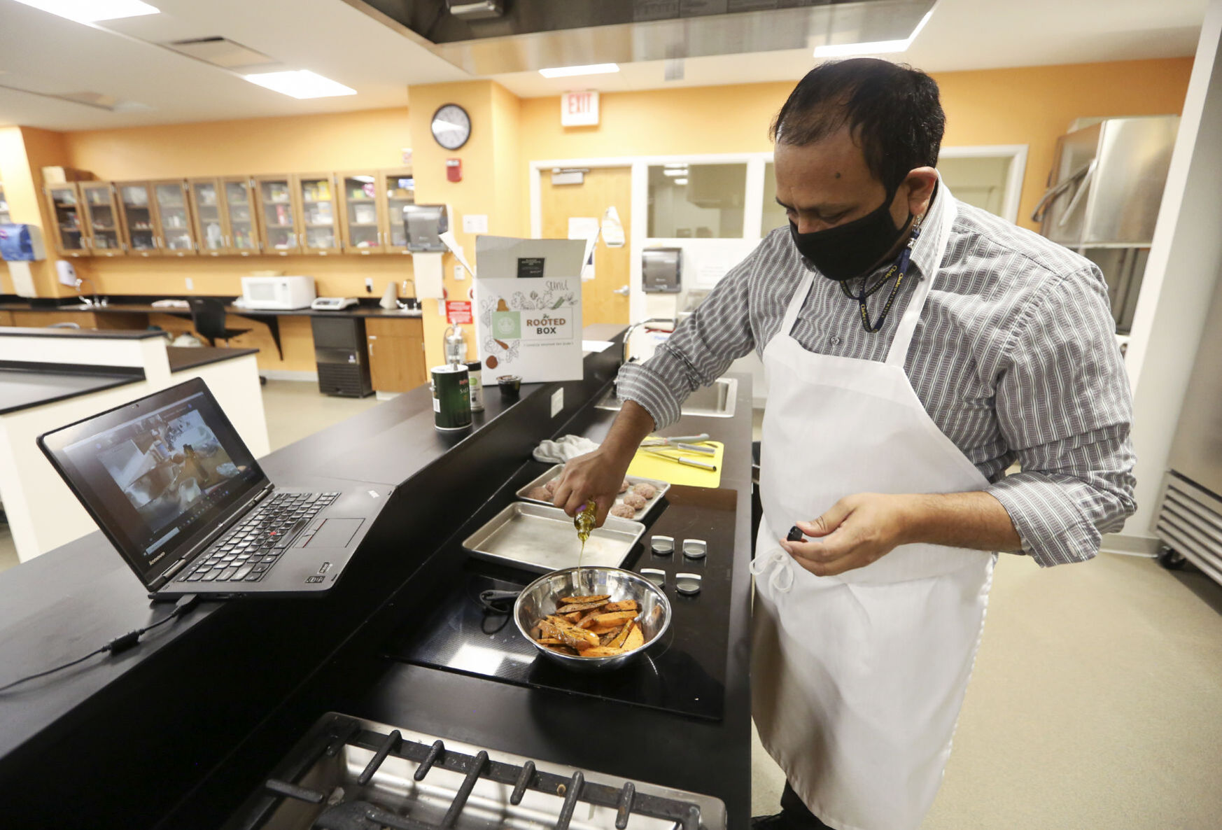 Meal preparation demonstration